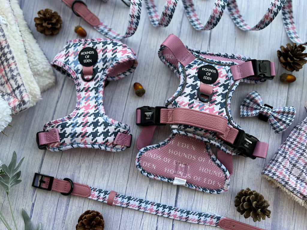 Pink Houndstooth Design Poop Bag Holder