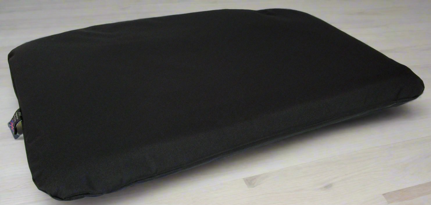 P&L Country Dog Heavy Duty Waterproof Duvet Dog Beds.