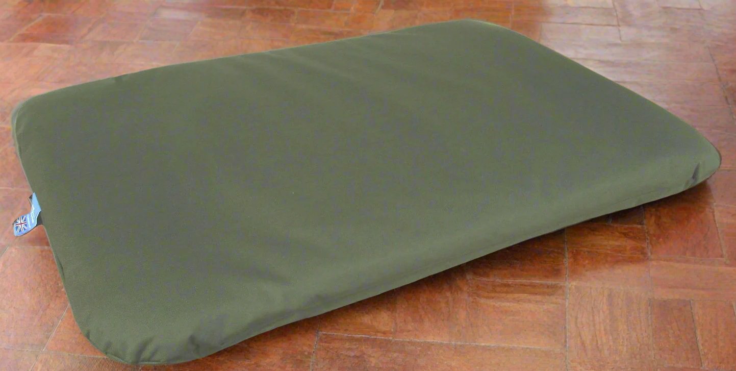 P&L Country Dog Heavy Duty Waterproof Duvet Dog Beds.